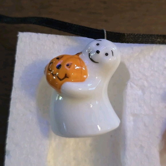 Longaberger Happy Halloween Tie-On Set Ghosts 2005 New in Box - Picture 2 of 6